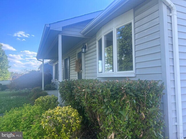 Building Photo - 307 Raven Rd