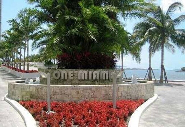 Building Photo - 325 S Biscayne Blvd