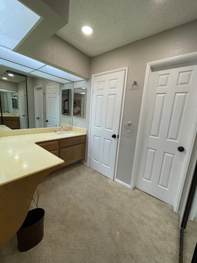 Building Photo - 5765 Friars Rd
