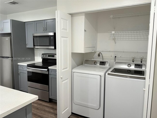 Building Photo - 17565 NW 67th Pl