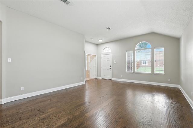 Building Photo - 2502 Blue Holly Dr