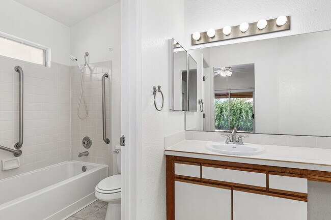 Building Photo - 5230 W Wood Owl Dr