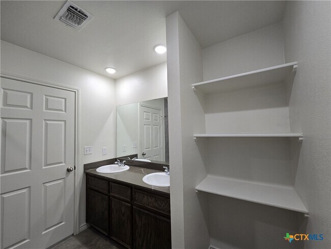 Building Photo - 2318 Zanoletti Ct
