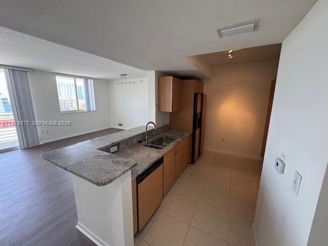 Building Photo - 18800 NE 29th Ave