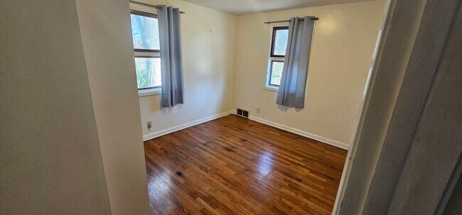 Building Photo - 227 Timber Ln