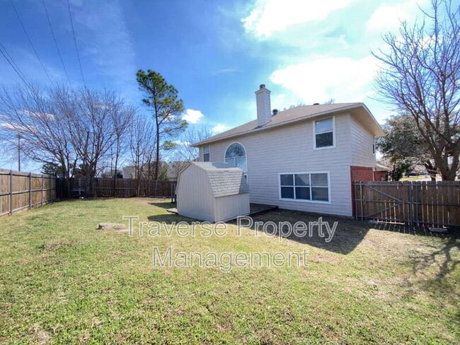 Building Photo - 5204 Vista Verde Dr