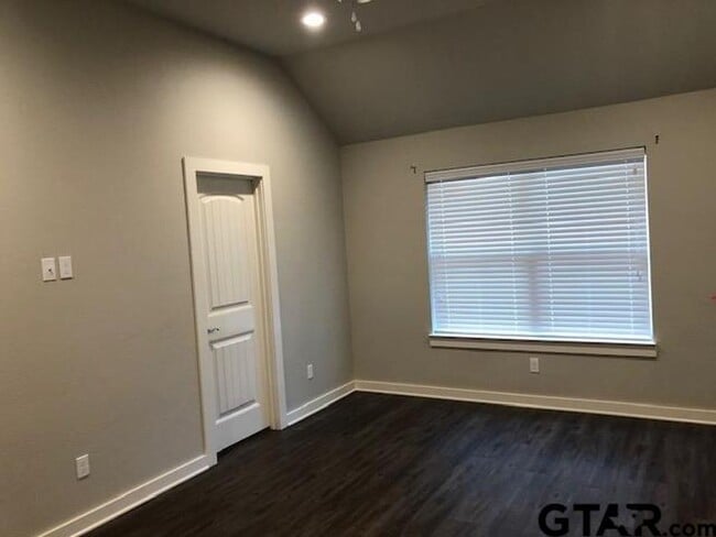 Building Photo - 3 bedroom in Whitehouse!
