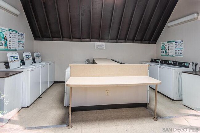 Building Photo - condo mission