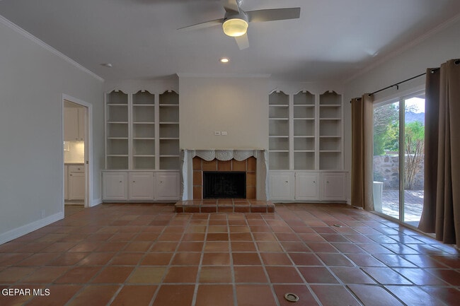 Building Photo - 6167 Los Felinos Cir