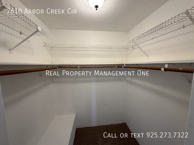 Building Photo - 7610 Arbor Creek Cir