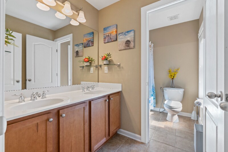 Building Photo - 3450 Dalwood Dr