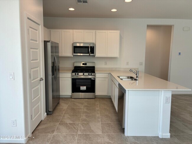 Building Photo - 17321 W Gray Fox Trl