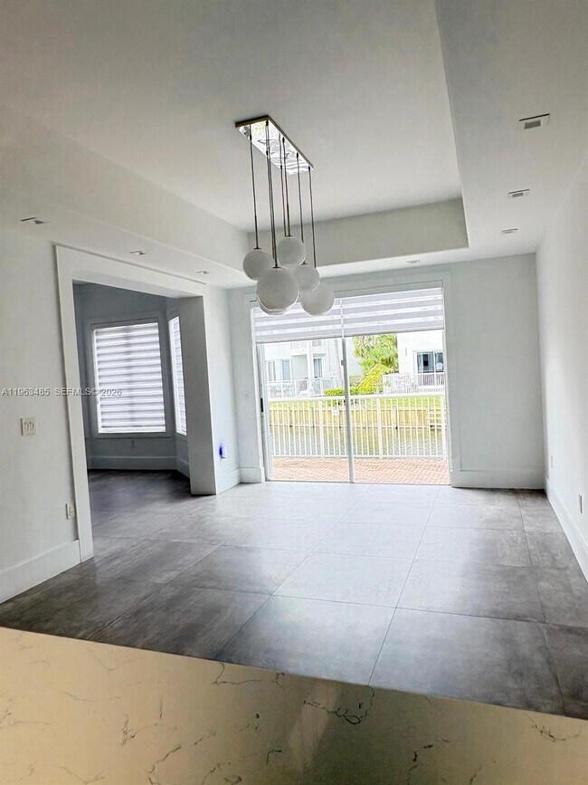 Building Photo - 3172 NE 211th St