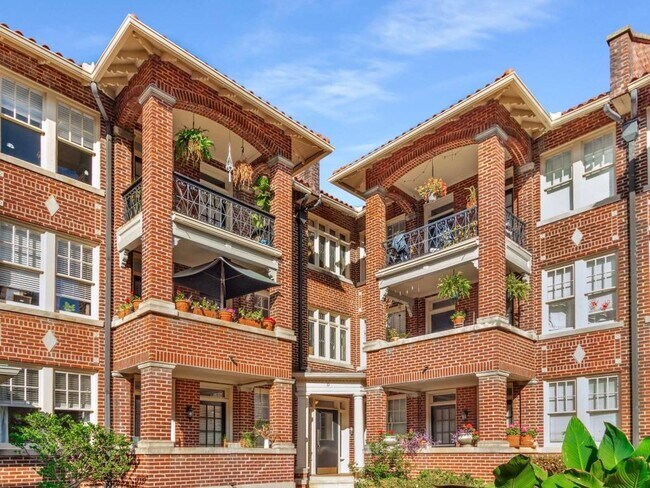 Building Photo - 198 Ponce De Leon Ave NE