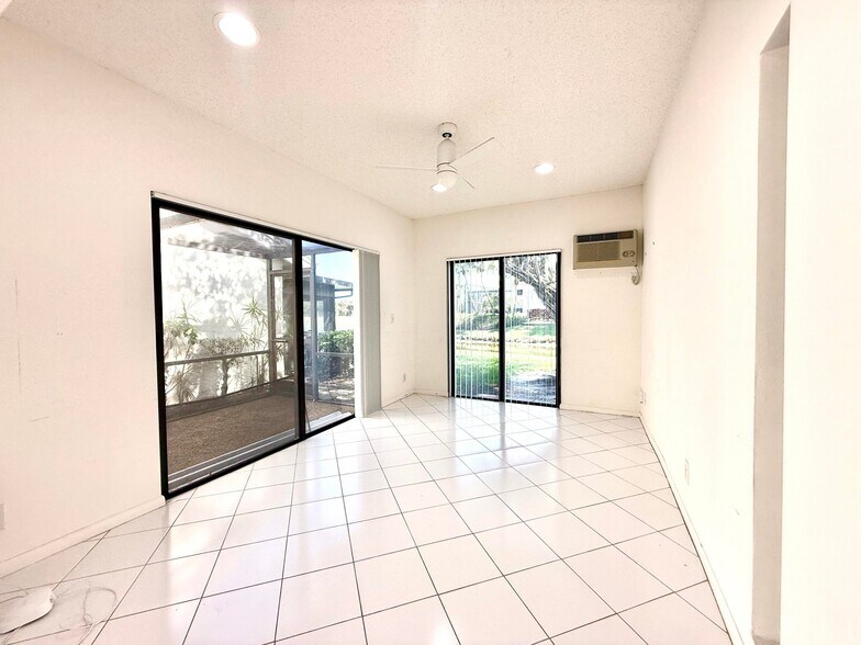 Building Photo - 5670 Piping Rock Dr