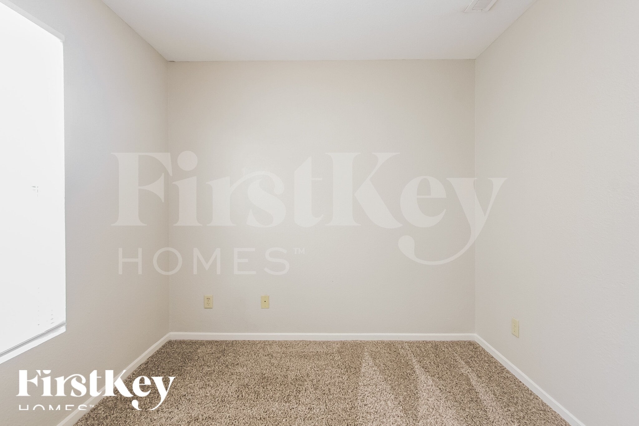 Building Photo - 11325 Arches Dr