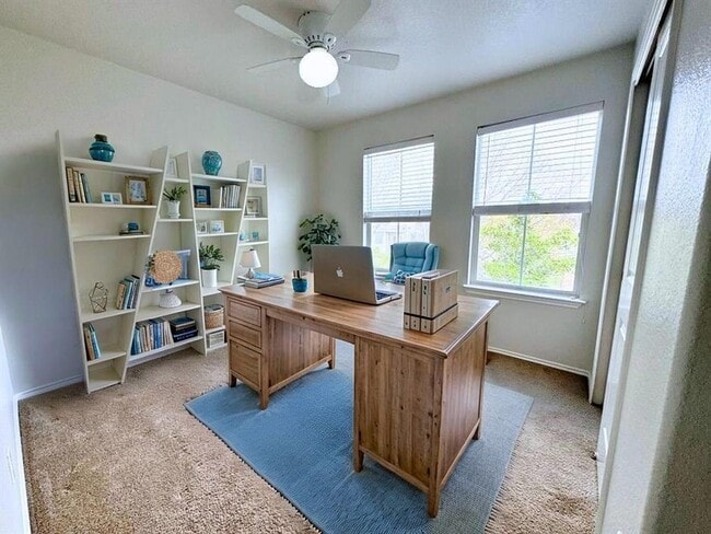 Building Photo - 716 Alamo Plaza Dr