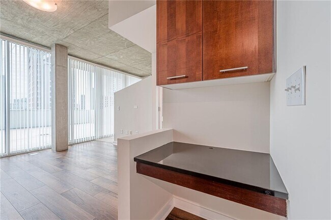 Building Photo - 3324 Peachtree Rd NE