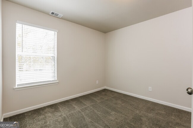 Building Photo - 2804 Crest Ridge Way SW