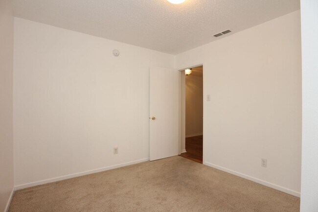 Building Photo - 7937 Cork Bend Ln
