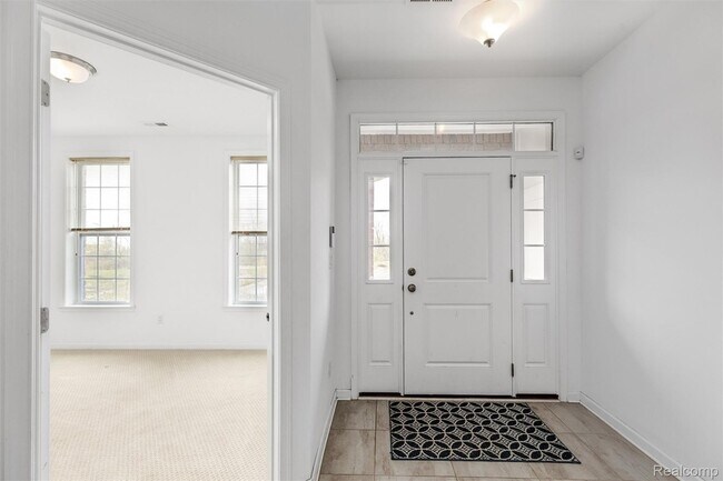 Building Photo - 2769 Ashcombe Dr.
