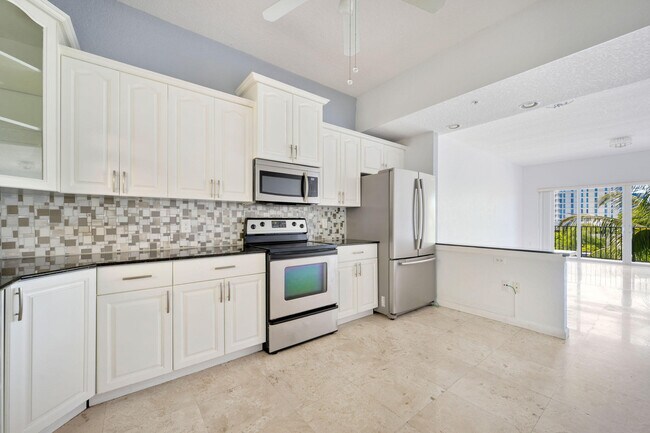 Building Photo - 1650 Presidential Way