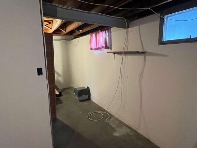 Building Photo - 9813 Lullaby Ln