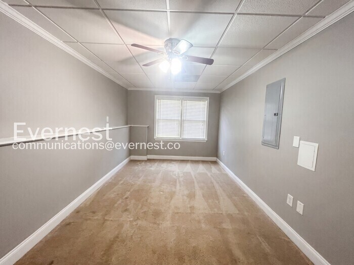 Building Photo - 94 Yorkshire Ln