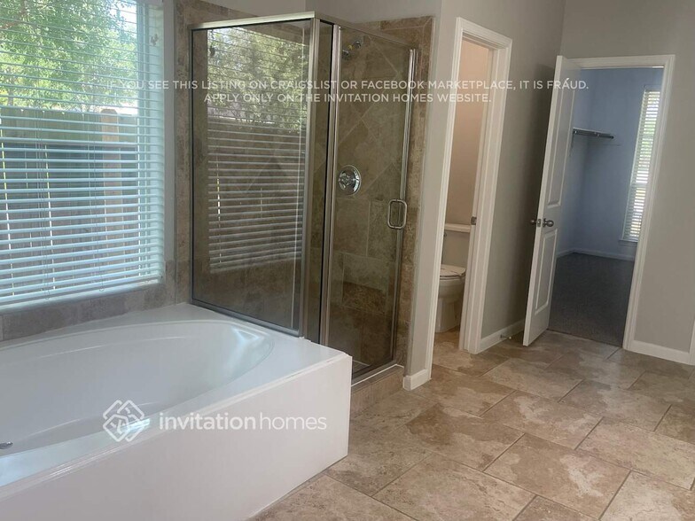 Building Photo - 16002 Maple Shores Dr
