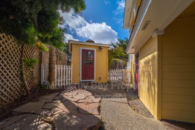 Building Photo - 225 Central Ave