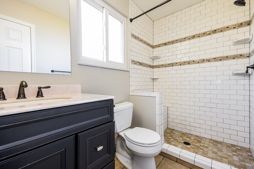 Building Photo - 3324 W 4975 S