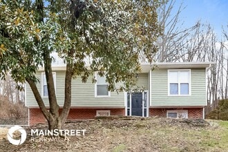 Building Photo - 9104 Royal Oak Dr