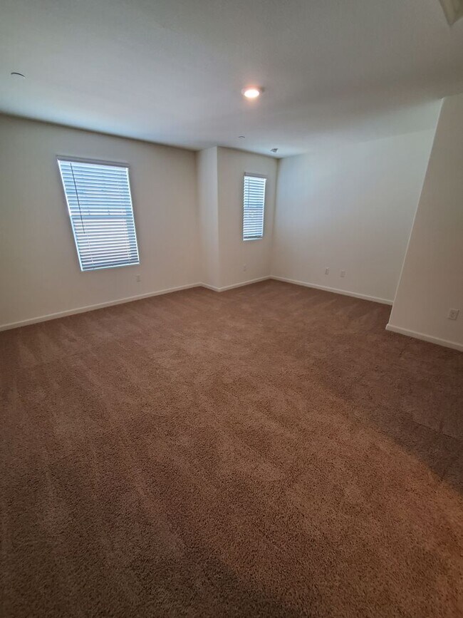 Building Photo - 5540 Remington Way