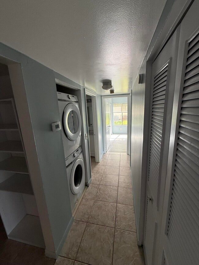 Building Photo - 1110 Green Pine Blvd