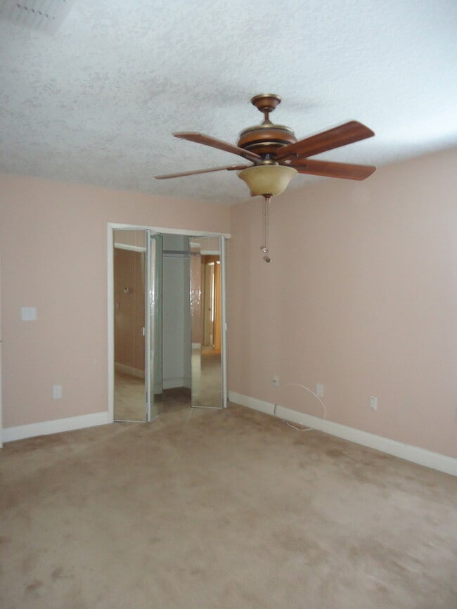 Building Photo - HIDDEN CREEK CONDO-1602 Bending Brook Way ...