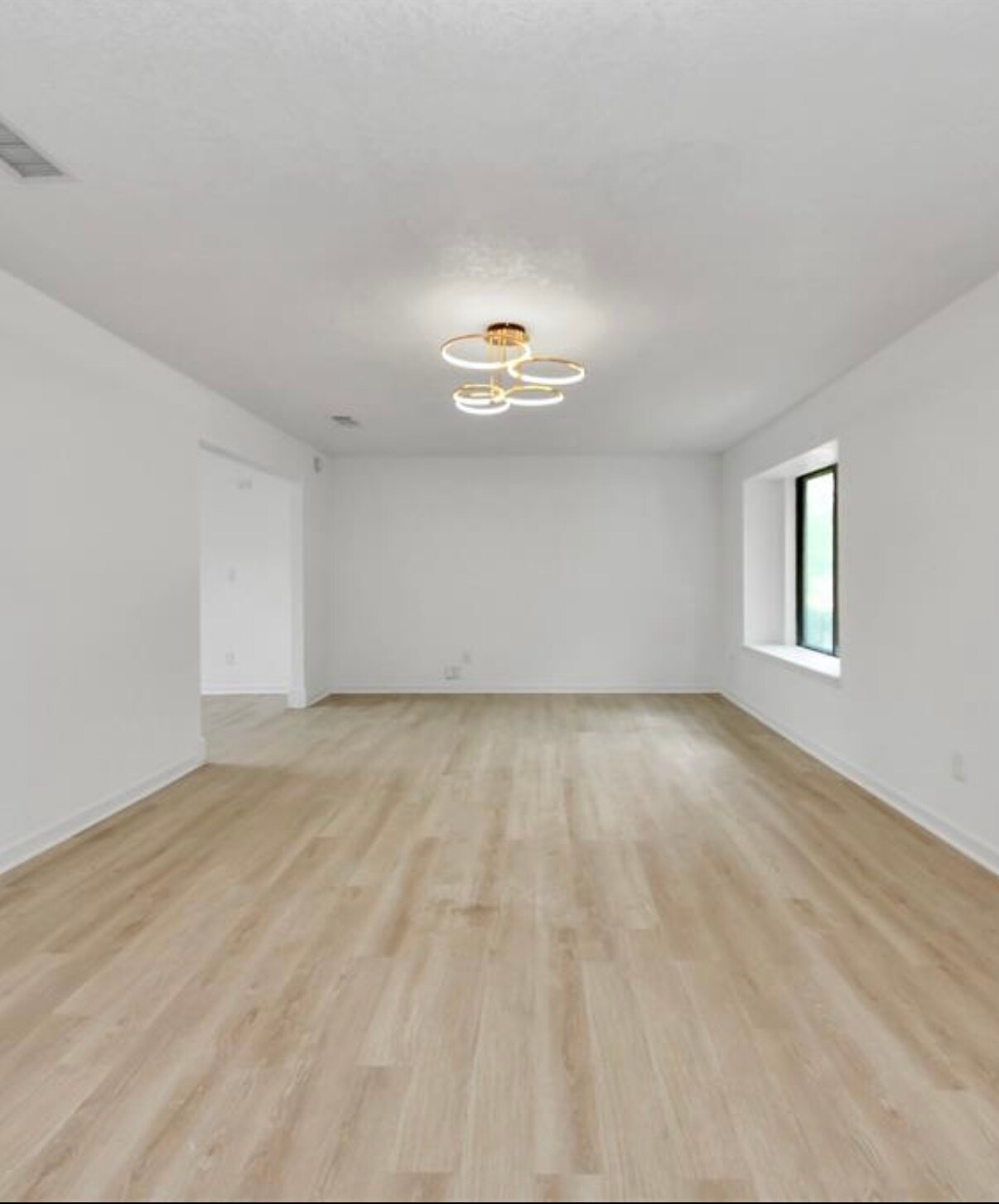 Building Photo - 3223 Deer Valley Dr