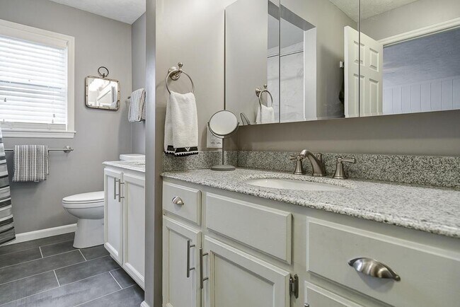 Building Photo - 7093 S Section Line Rd