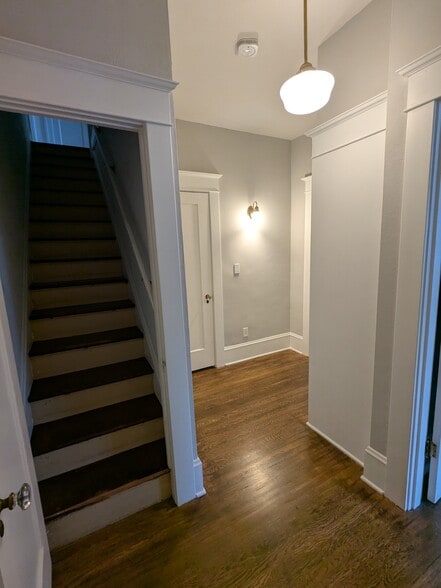 Building Photo - 1974 SE 24th Ave