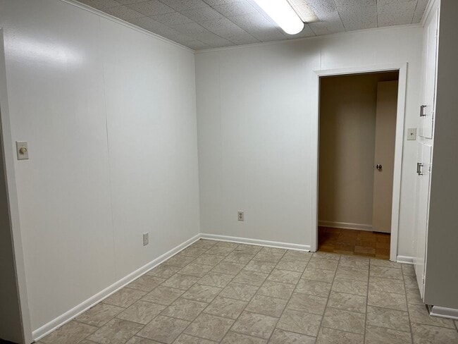 Building Photo - 3BR in Southern Hills