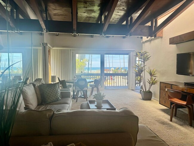 Building Photo - 8151 Camino Del Oro