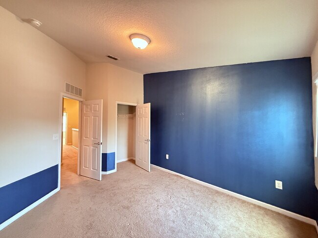 Building Photo - "Stunning Water View Townhouse for Rent in...
