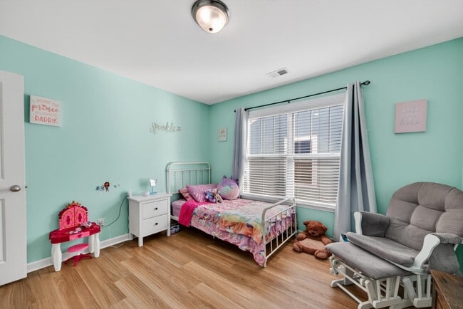 Building Photo - 105 Crossandra Ave