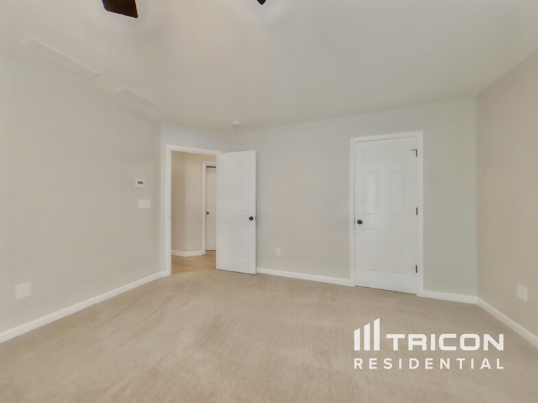 Building Photo - 10 Moonrise Crossing