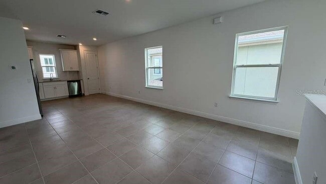 Building Photo - 10239 Dulbecco St