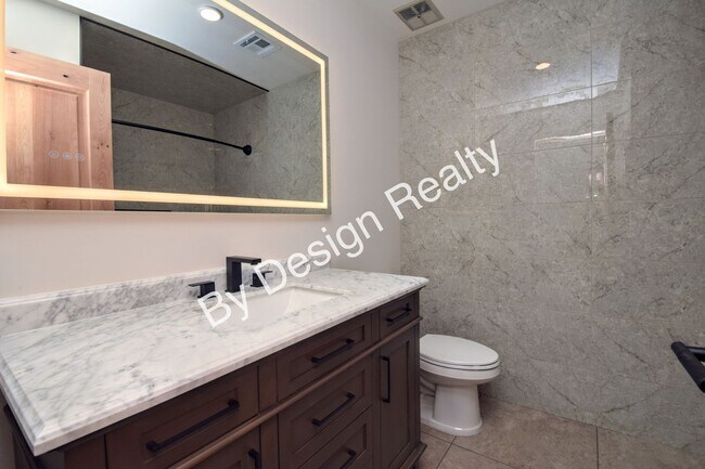 Building Photo - Modern Foothills Retreat with Stunning Mountain Views