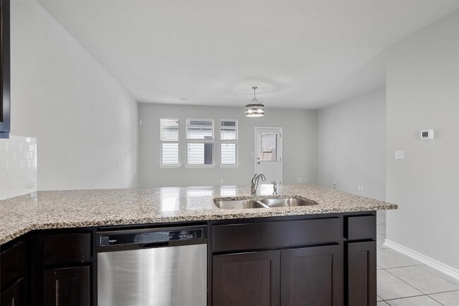 Building Photo - 1805 Artesian Spgs Xing