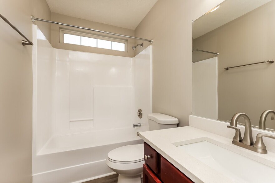 Building Photo - 6769 Ascot Dr