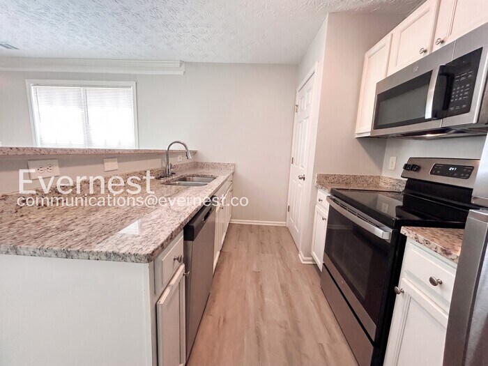 Building Photo - 3868 Leyland Dr