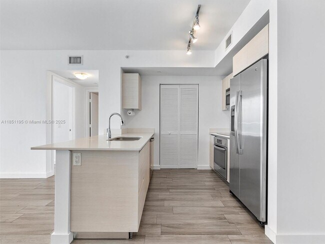 Building Photo - 4250 Biscayne Blvd