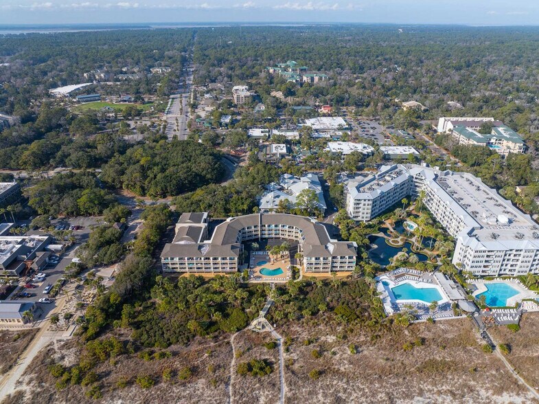 Building Photo - 4 N Forest Beach Dr